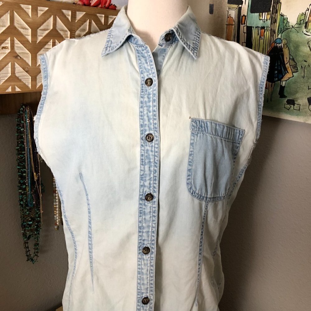 Vintage EMANUEL UNGARO Denim Vest Women's size 4 EU 38 Blue Distressed Acid Wash